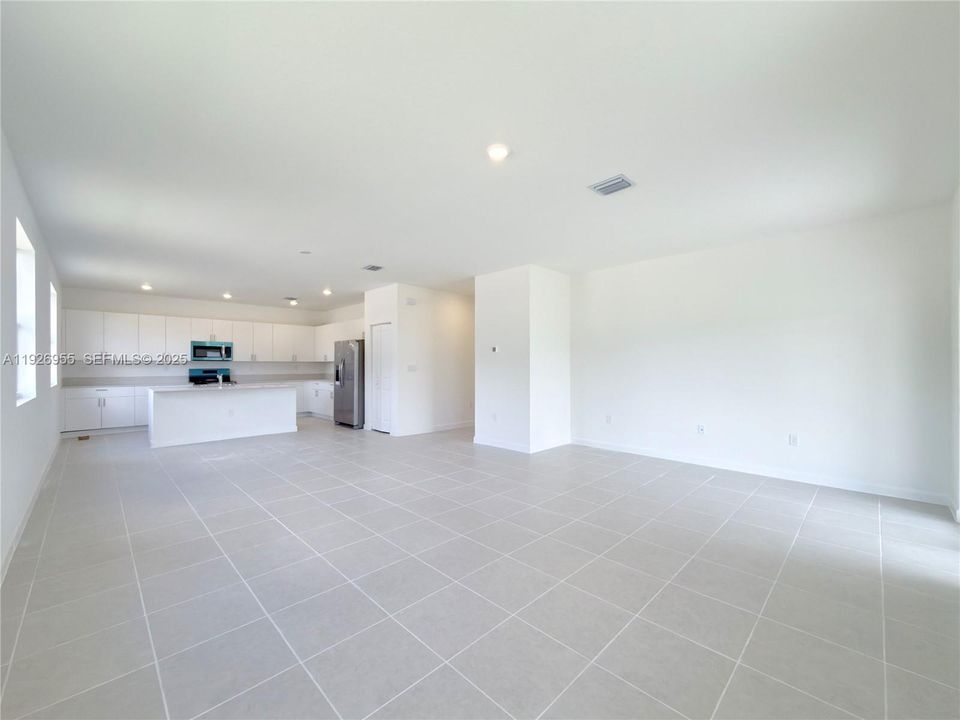 For Rent: $5,900 (5 beds, 4 baths, 0 Square Feet)