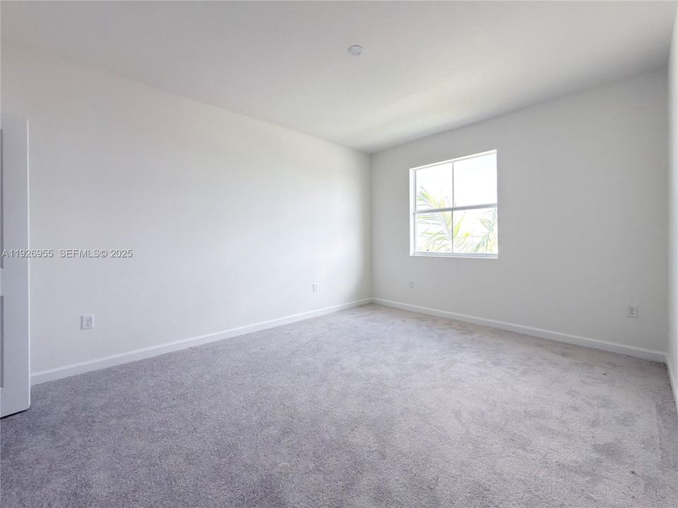 For Rent: $5,900 (5 beds, 4 baths, 0 Square Feet)