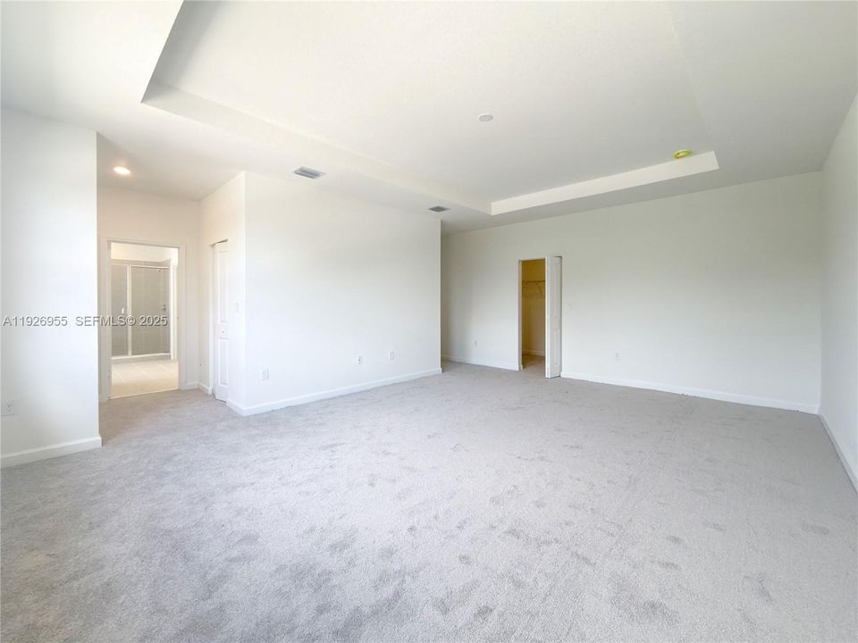 For Rent: $5,900 (5 beds, 4 baths, 0 Square Feet)