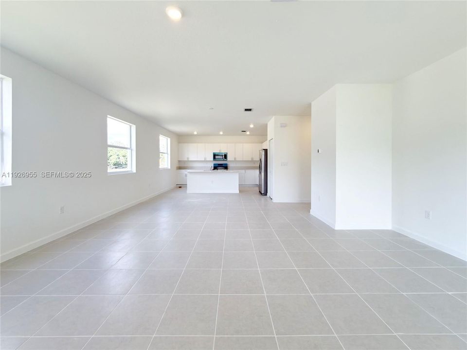 For Rent: $5,900 (5 beds, 4 baths, 0 Square Feet)