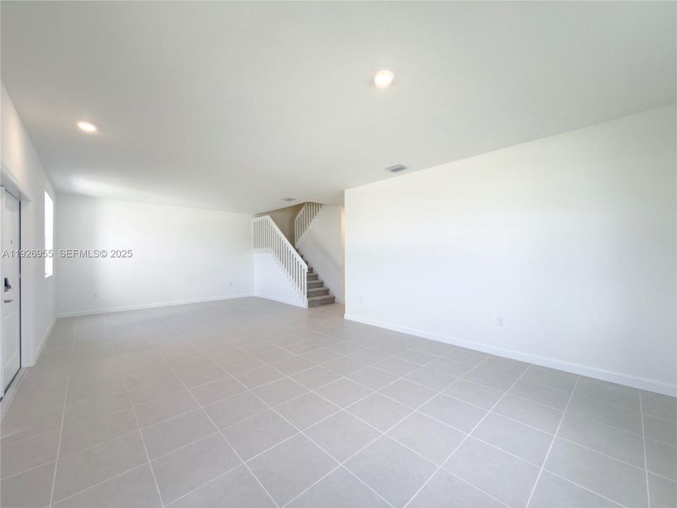 For Rent: $5,900 (5 beds, 4 baths, 0 Square Feet)