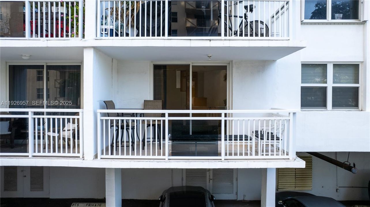 На продажу: $399,000 (2 спален, 2 ванн, 1200 Квадратных фут)