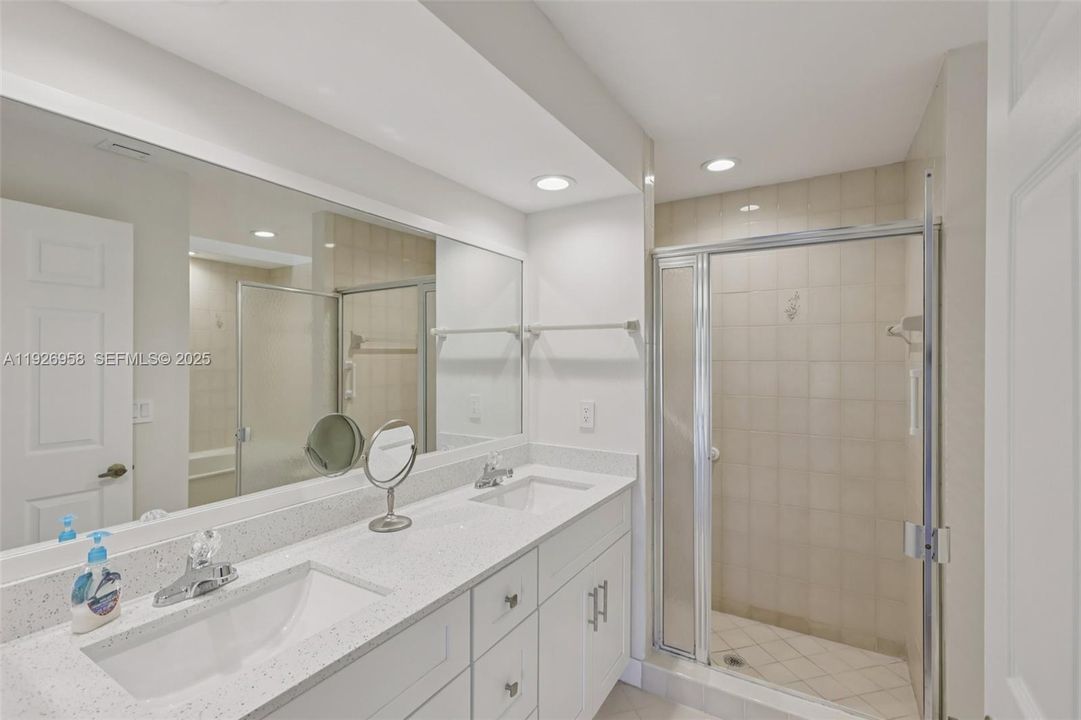 En Venta: $669,000 (3 camas, 2 baños, 1928 Pies cuadrados)