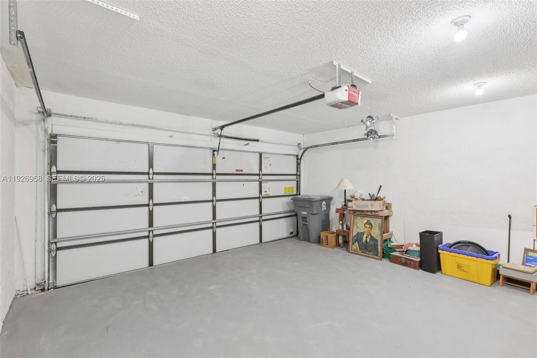 En Venta: $669,000 (3 camas, 2 baños, 1928 Pies cuadrados)