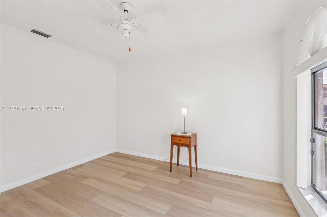 En Venta: $669,000 (3 camas, 2 baños, 1928 Pies cuadrados)