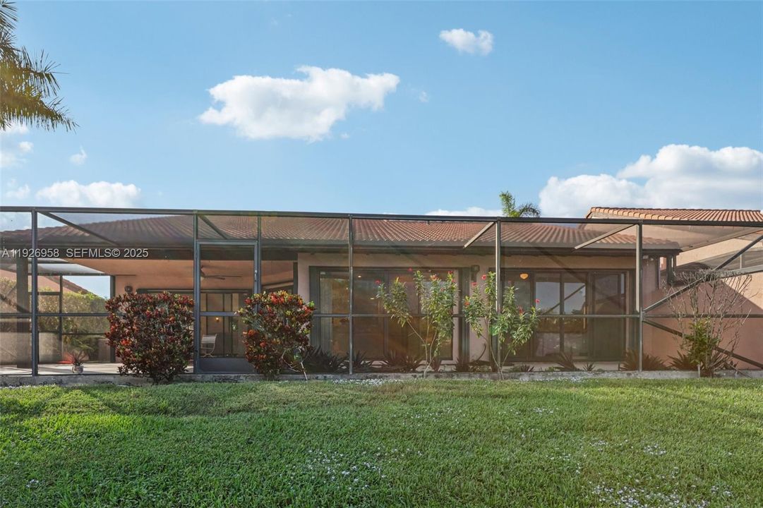 En Venta: $669,000 (3 camas, 2 baños, 1928 Pies cuadrados)