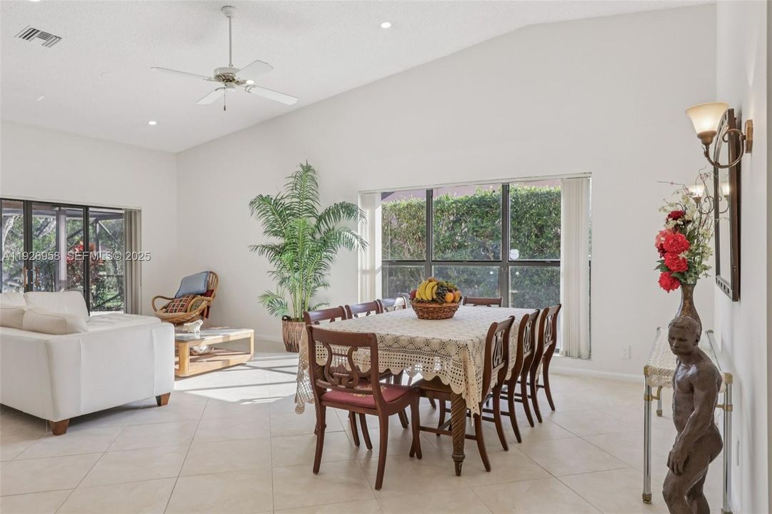 En Venta: $669,000 (3 camas, 2 baños, 1928 Pies cuadrados)