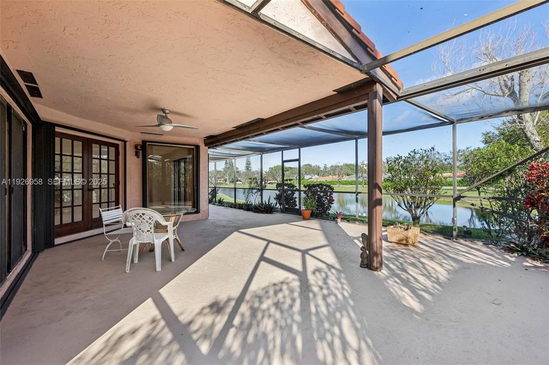 En Venta: $669,000 (3 camas, 2 baños, 1928 Pies cuadrados)