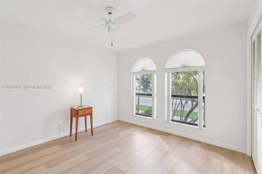 En Venta: $669,000 (3 camas, 2 baños, 1928 Pies cuadrados)