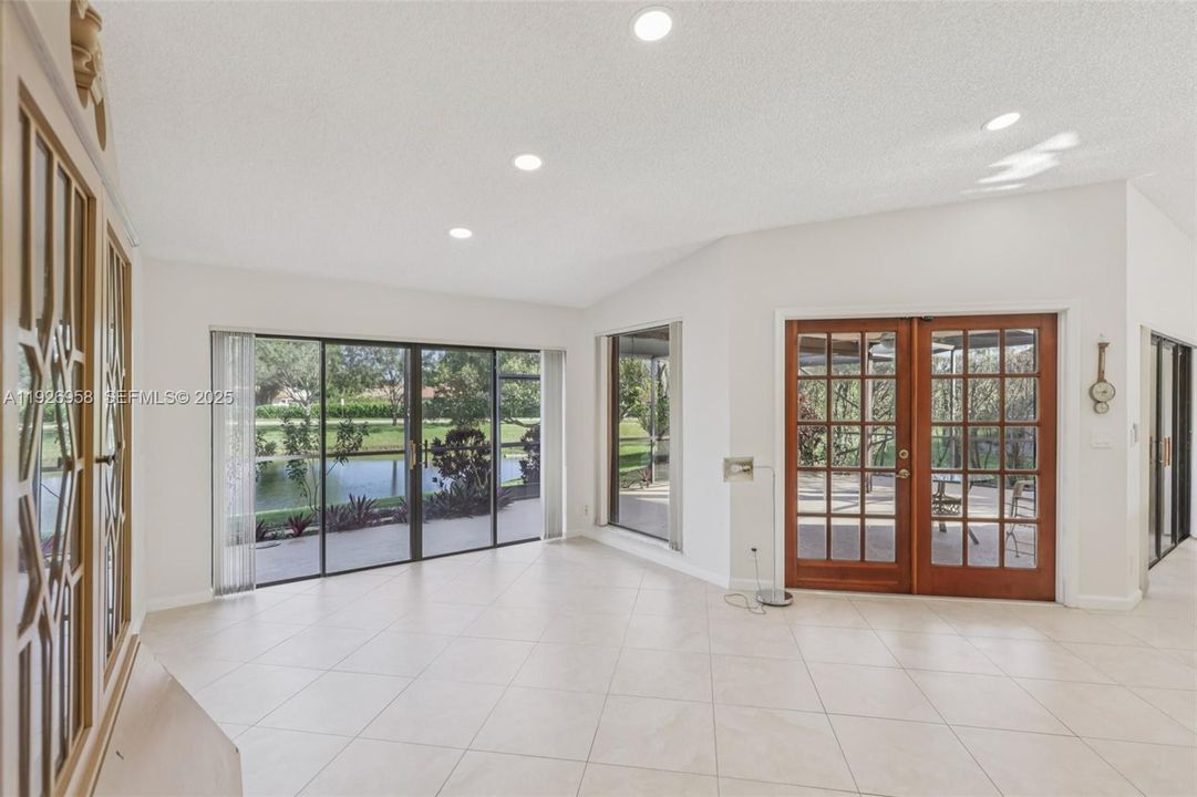 En Venta: $669,000 (3 camas, 2 baños, 1928 Pies cuadrados)