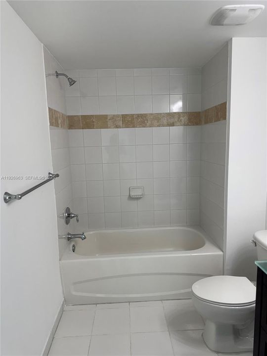 出租: $3,150 (2 贝兹, 2 浴室, 1002 平方英尺)