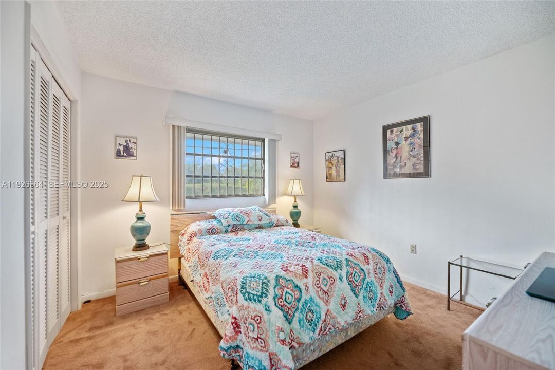 For Sale: $550,000 (3 beds, 2 baths, 1647 Square Feet)