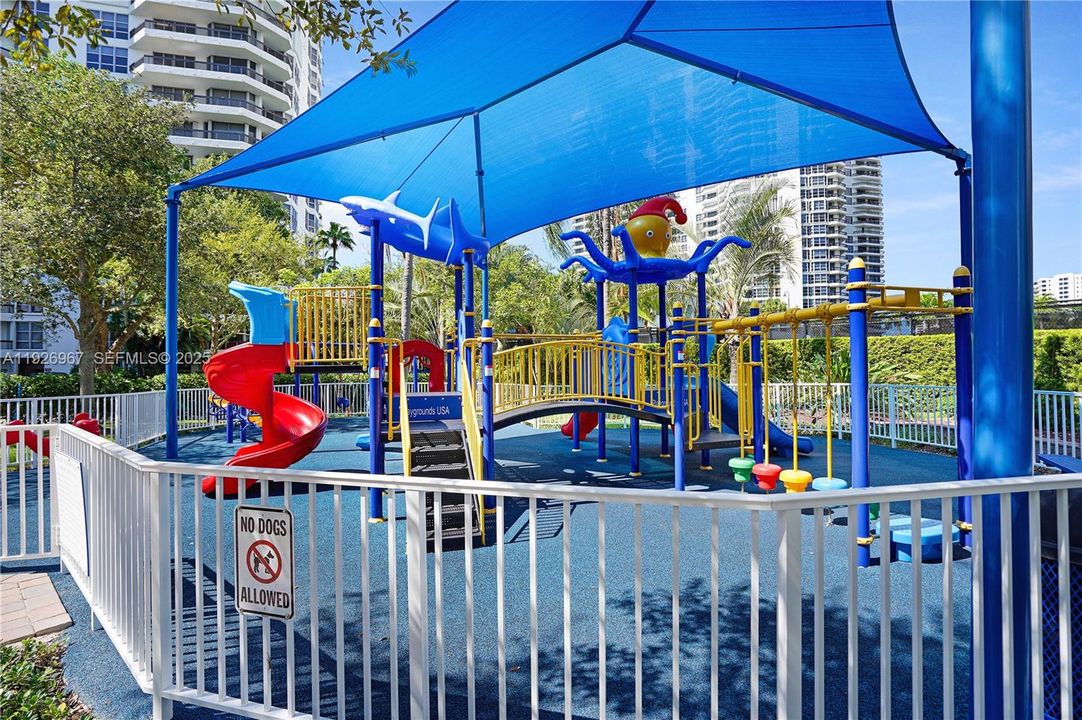 待售: $699,000 (2 贝兹, 2 浴室, 1365 平方英尺)