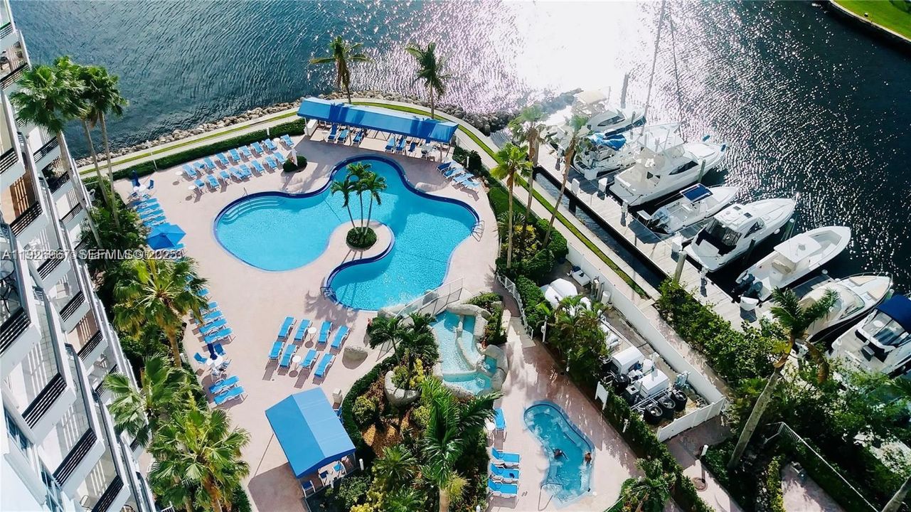 待售: $699,000 (2 贝兹, 2 浴室, 1365 平方英尺)