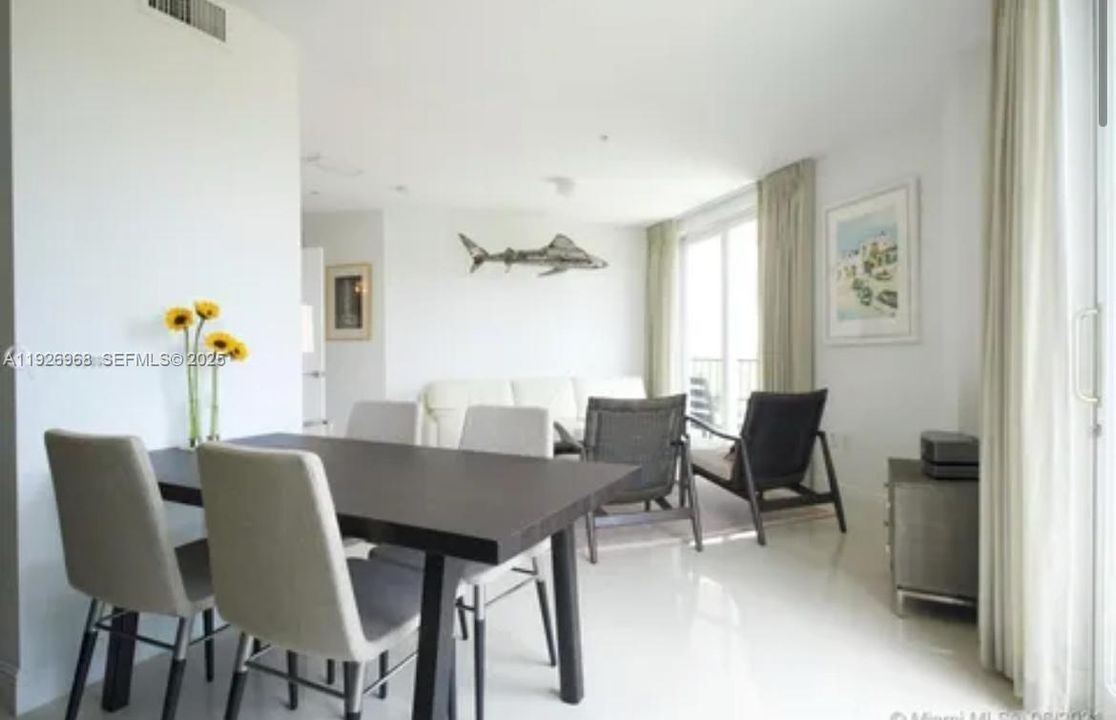 В аренду: $3,550 (2 спален, 2 ванн, 930 Квадратных фут)