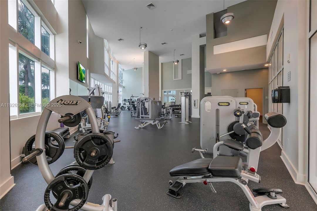 For Sale: $1,249,999 (3 beds, 2 baths, 1902 Square Feet)