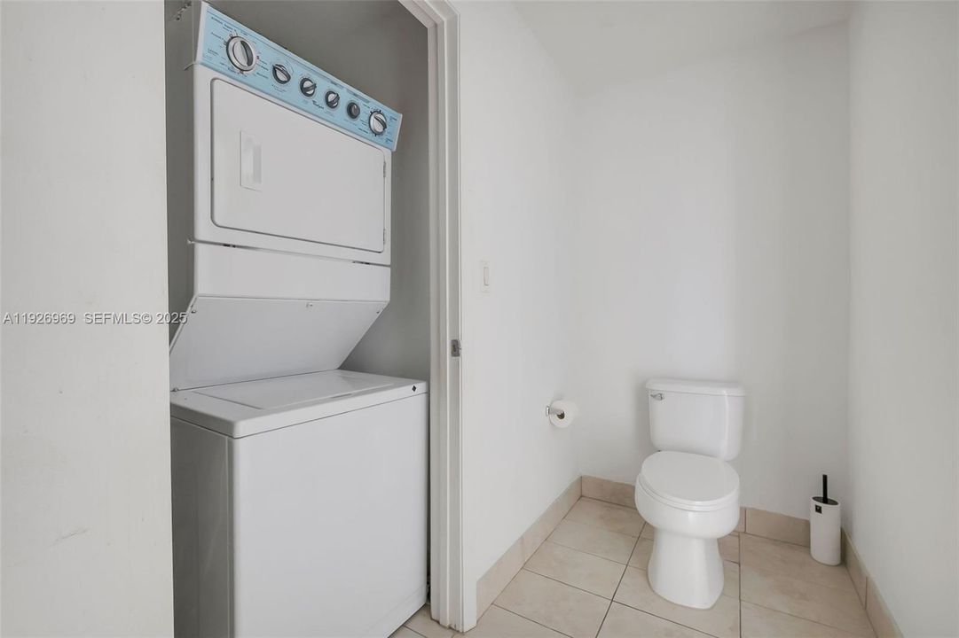 For Sale: $1,249,999 (3 beds, 2 baths, 1902 Square Feet)