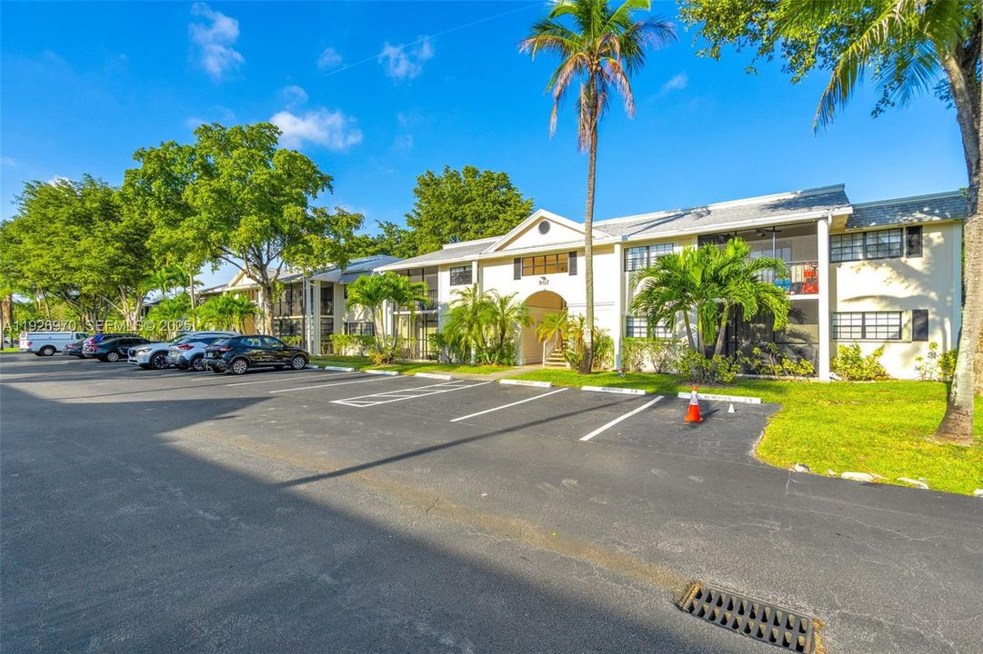 待售: $149,900 (2 贝兹, 2 浴室, 1070 平方英尺)