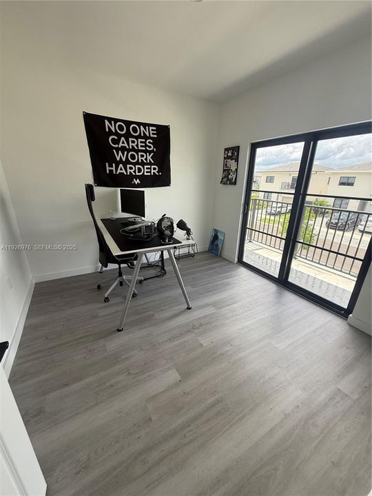 En Renta: $3,650 (5 camas, 3 baños, 1810 Pies cuadrados)