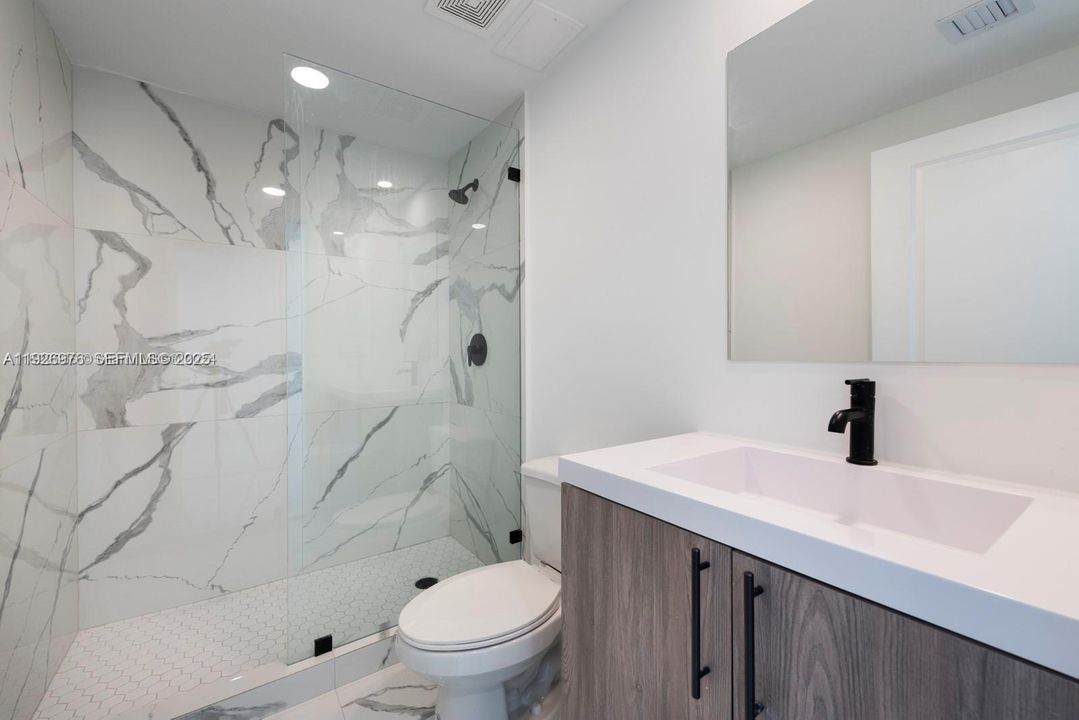 En Renta: $3,650 (5 camas, 3 baños, 1810 Pies cuadrados)