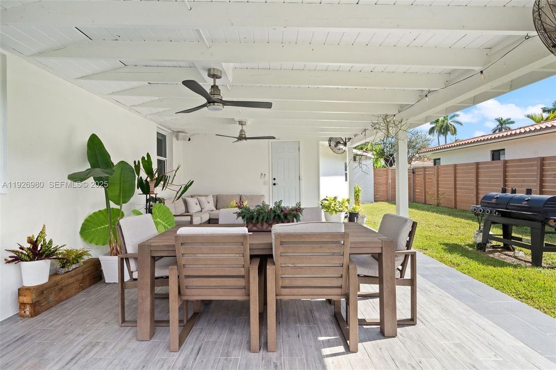 待售: $1,275,000 (3 贝兹, 2 浴室, 1629 平方英尺)