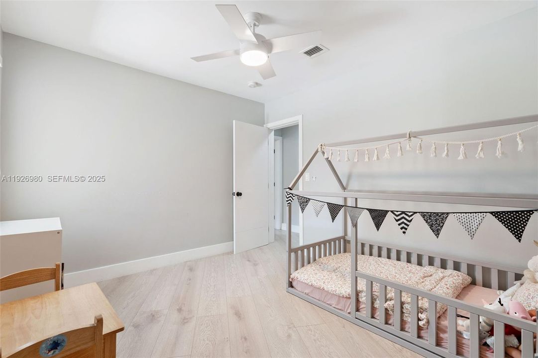 待售: $1,275,000 (3 贝兹, 2 浴室, 1629 平方英尺)