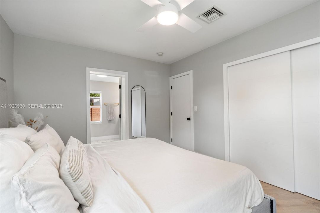 待售: $1,275,000 (3 贝兹, 2 浴室, 1629 平方英尺)