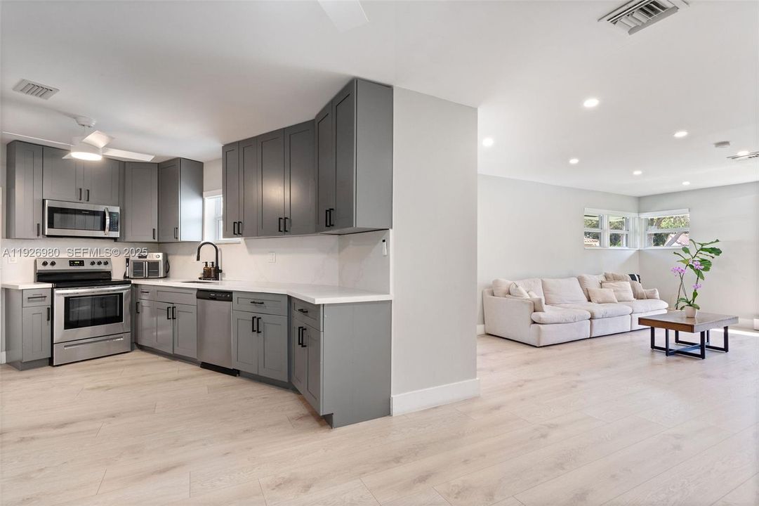 待售: $1,275,000 (3 贝兹, 2 浴室, 1629 平方英尺)