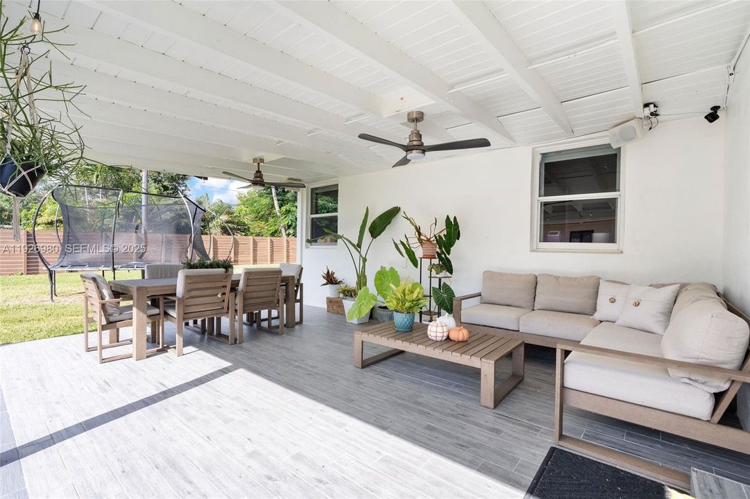 待售: $1,275,000 (3 贝兹, 2 浴室, 1629 平方英尺)