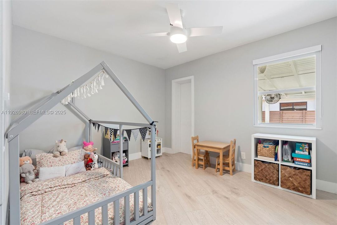 待售: $1,275,000 (3 贝兹, 2 浴室, 1629 平方英尺)