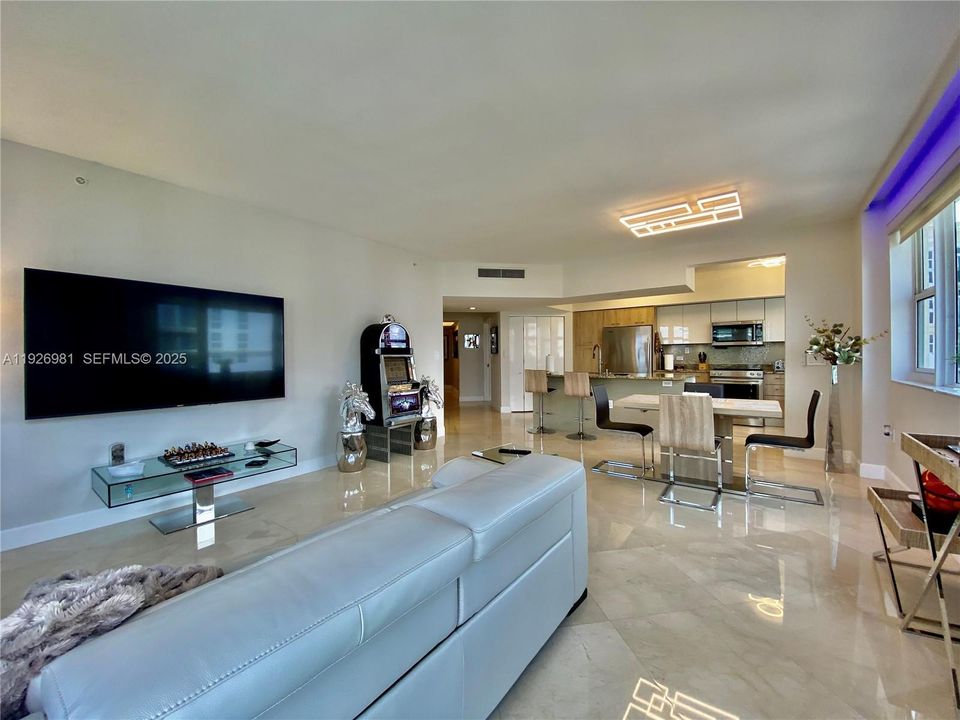 В аренду: $6,500 (3 спален, 3 ванн, 1600 Квадратных фут)