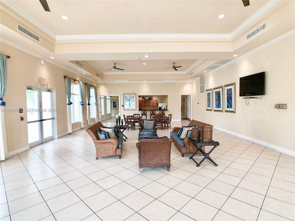 На продажу: $335,000 (3 спален, 2 ванн, 1432 Квадратных фут)