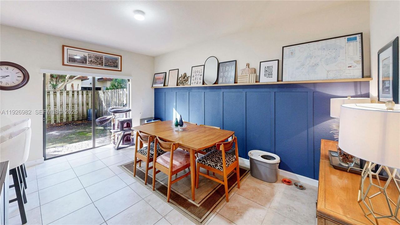 На продажу: $335,000 (3 спален, 2 ванн, 1432 Квадратных фут)