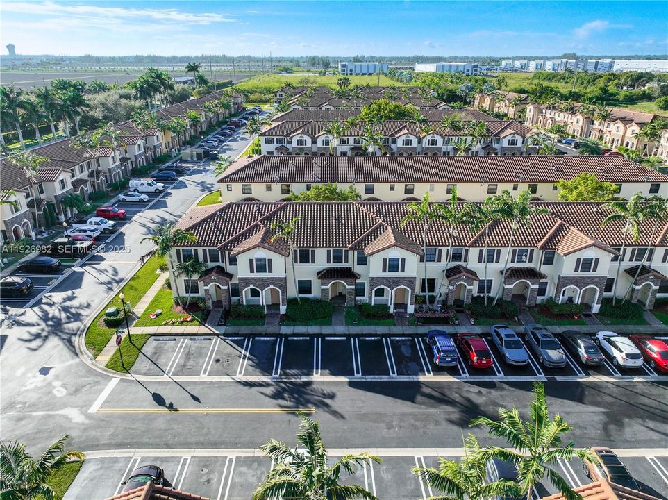 На продажу: $335,000 (3 спален, 2 ванн, 1432 Квадратных фут)