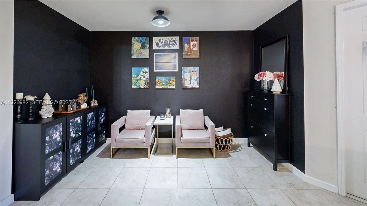 На продажу: $335,000 (3 спален, 2 ванн, 1432 Квадратных фут)