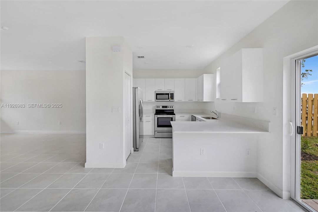 В аренду: $3,200 (3 спален, 2 ванн, 1442 Квадратных фут)