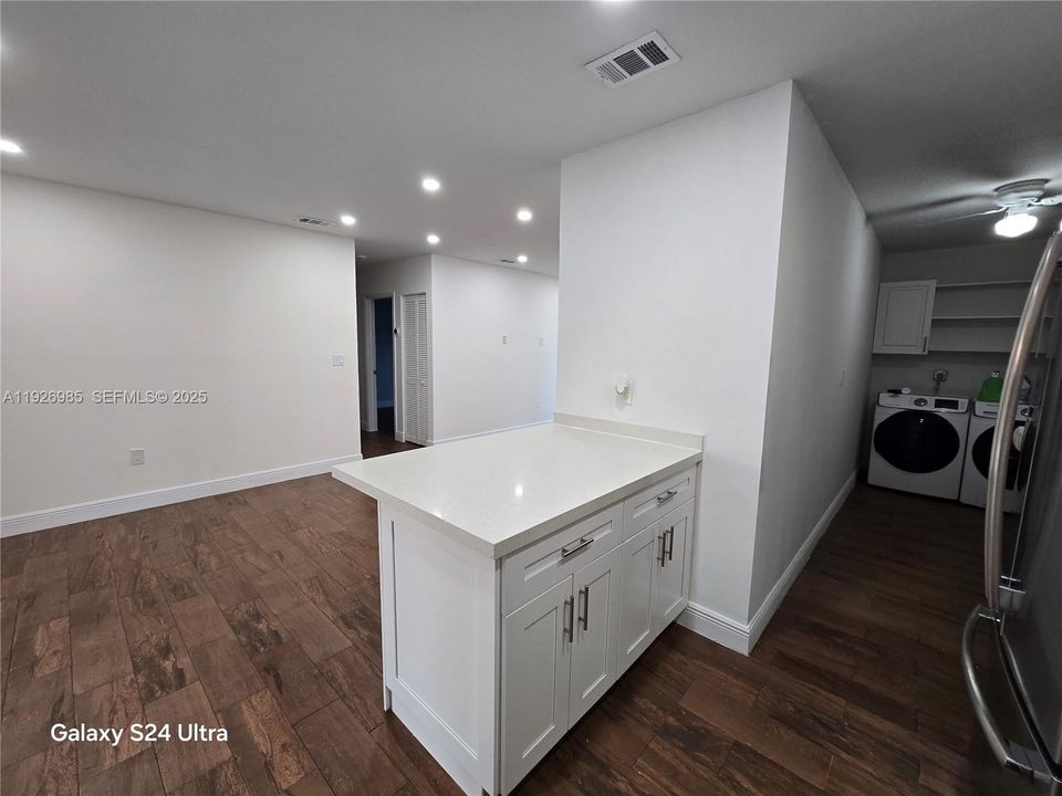 For Rent: $2,800 (3 beds, 2 baths, 1144 Square Feet)