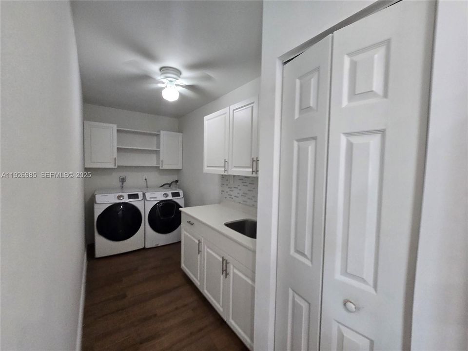 For Rent: $2,800 (3 beds, 2 baths, 1144 Square Feet)