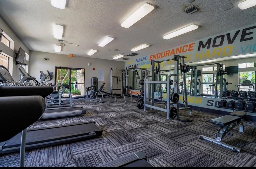 En Venta: $254,900 (1 camas, 1 baños, 651 Pies cuadrados)