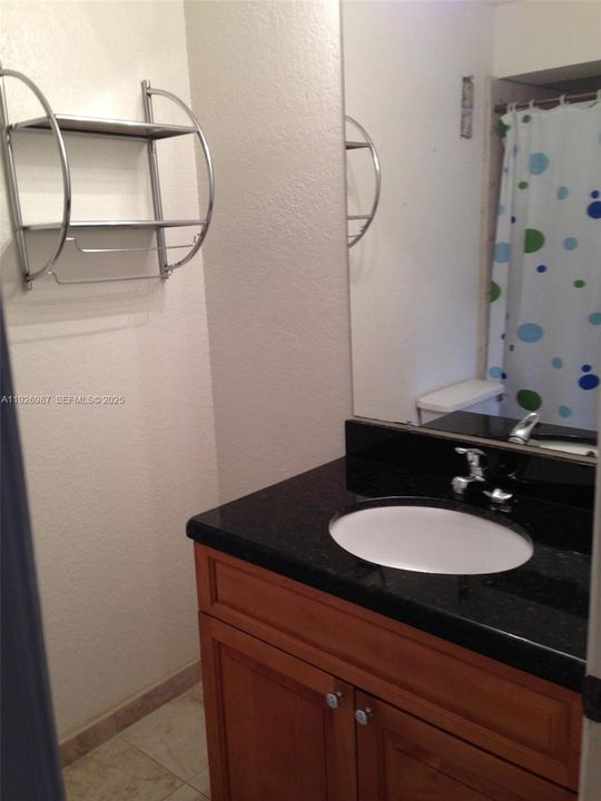 En Venta: $254,900 (1 camas, 1 baños, 651 Pies cuadrados)