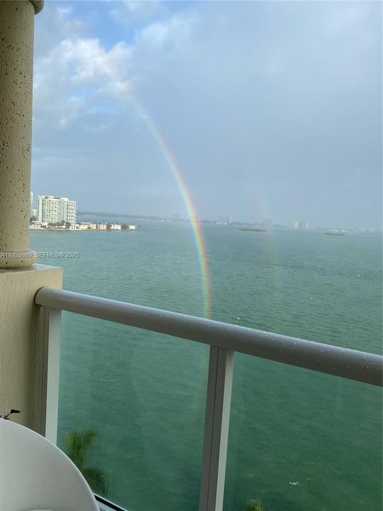 В аренду: $3,800 (1 спален, 1 ванн, 932 Квадратных фут)