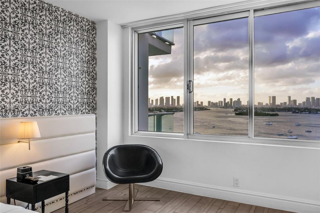 待售: $435,000 (1 贝兹, 1 浴室, 201032 平方英尺)