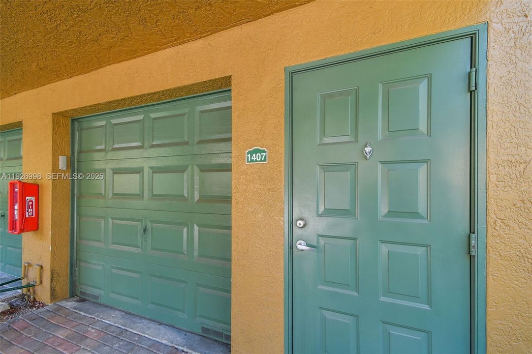 В аренду: $2,300 (1 спален, 1 ванн, 859 Квадратных фут)