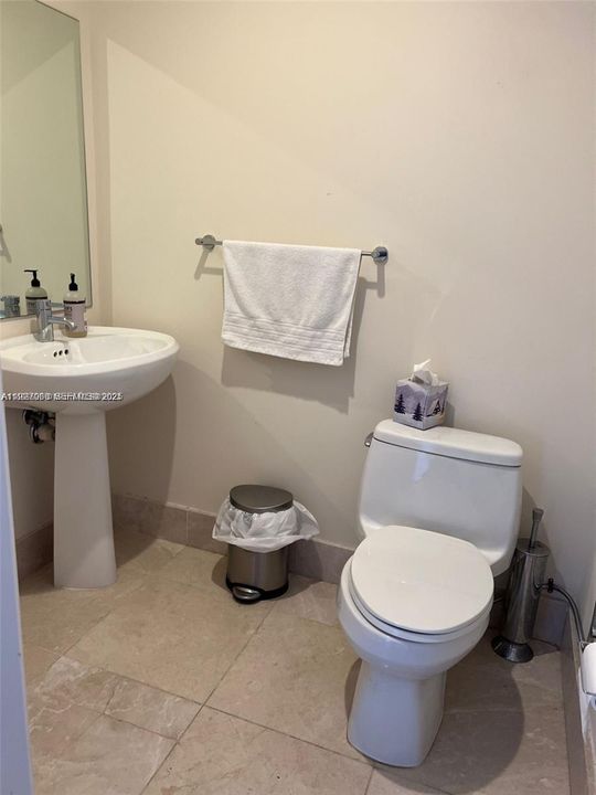 В аренду: $5,650 (1 спален, 1 ванн, 862 Квадратных фут)