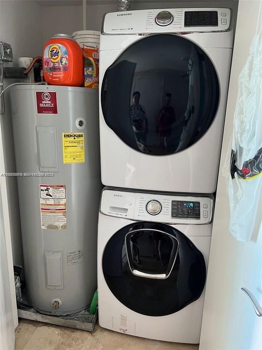 В аренду: $5,650 (1 спален, 1 ванн, 862 Квадратных фут)