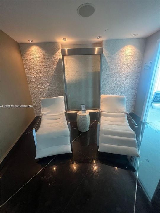 В аренду: $5,650 (1 спален, 1 ванн, 862 Квадратных фут)