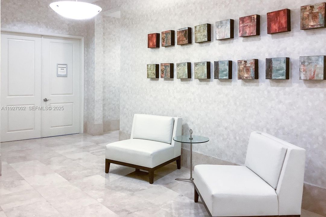 For Rent: $2,900 (1 beds, 1 baths, 974 Square Feet)