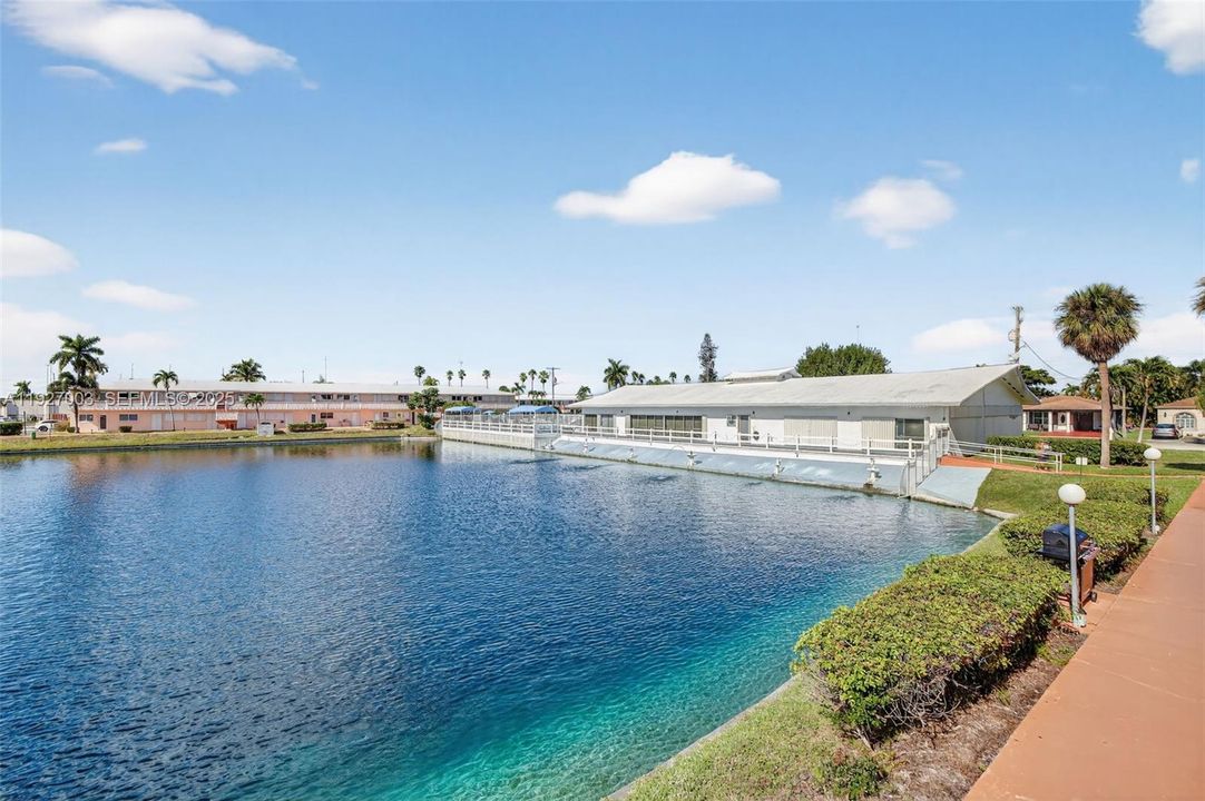 待售: $105,000 (1 贝兹, 1 浴室, 625 平方英尺)