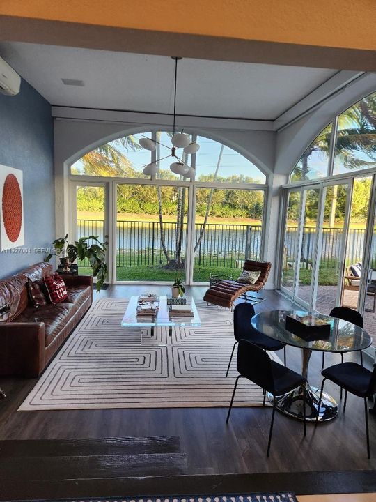 For Rent: $14,900 (5 beds, 5 baths, 4223 Square Feet)