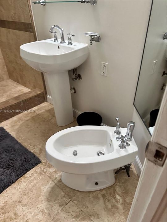 В аренду: $3,500 (2 спален, 1 ванн, 1500 Квадратных фут)